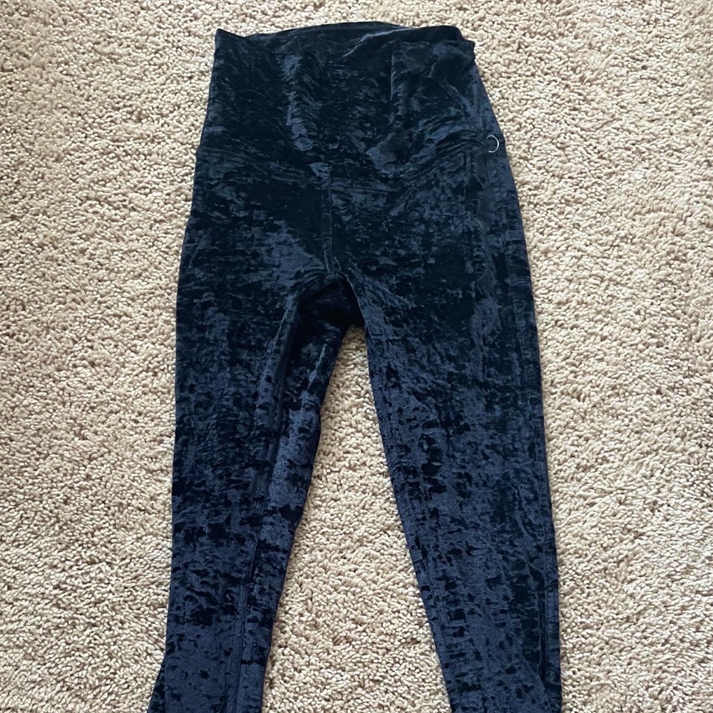 LuLu Lemon l Black Velvet Leggings